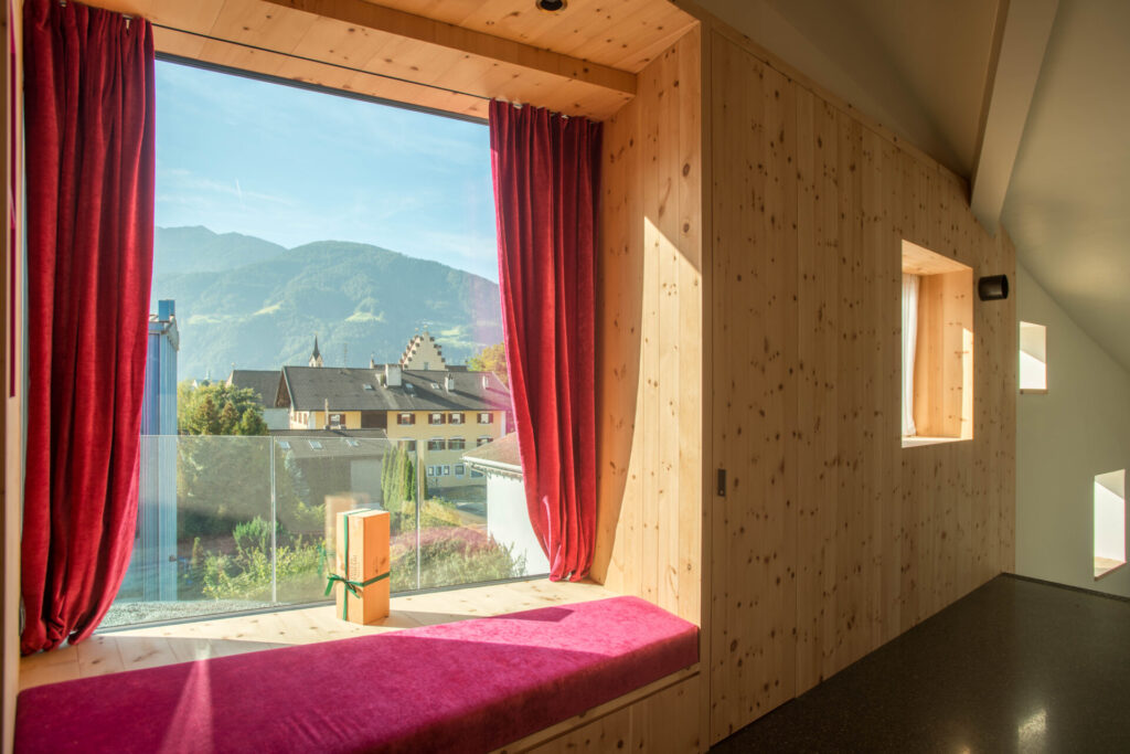4_CA1_4207-HDR
